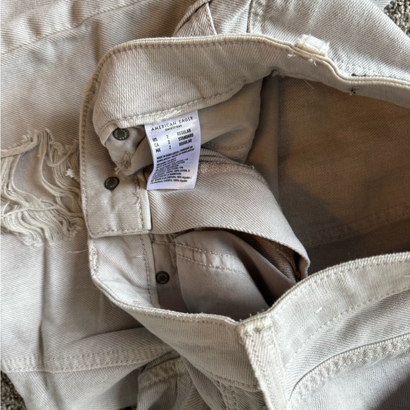 American Eagle Mom Jean - Picture 4 of 13